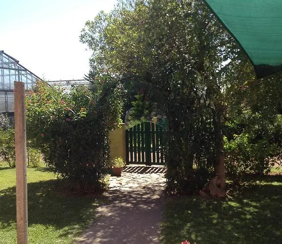 La Contea Bed & Breakfast