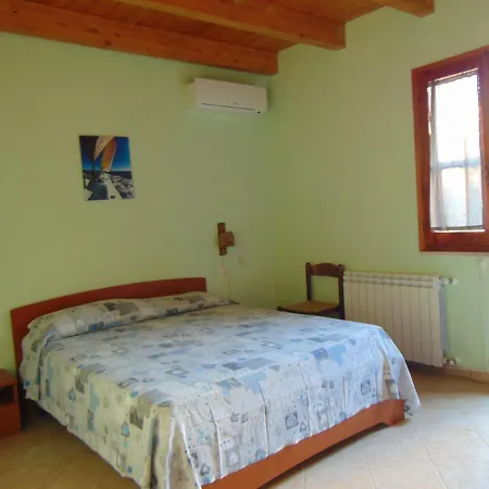 La Contea Bed and Breakfast SantʼAnna Arresi